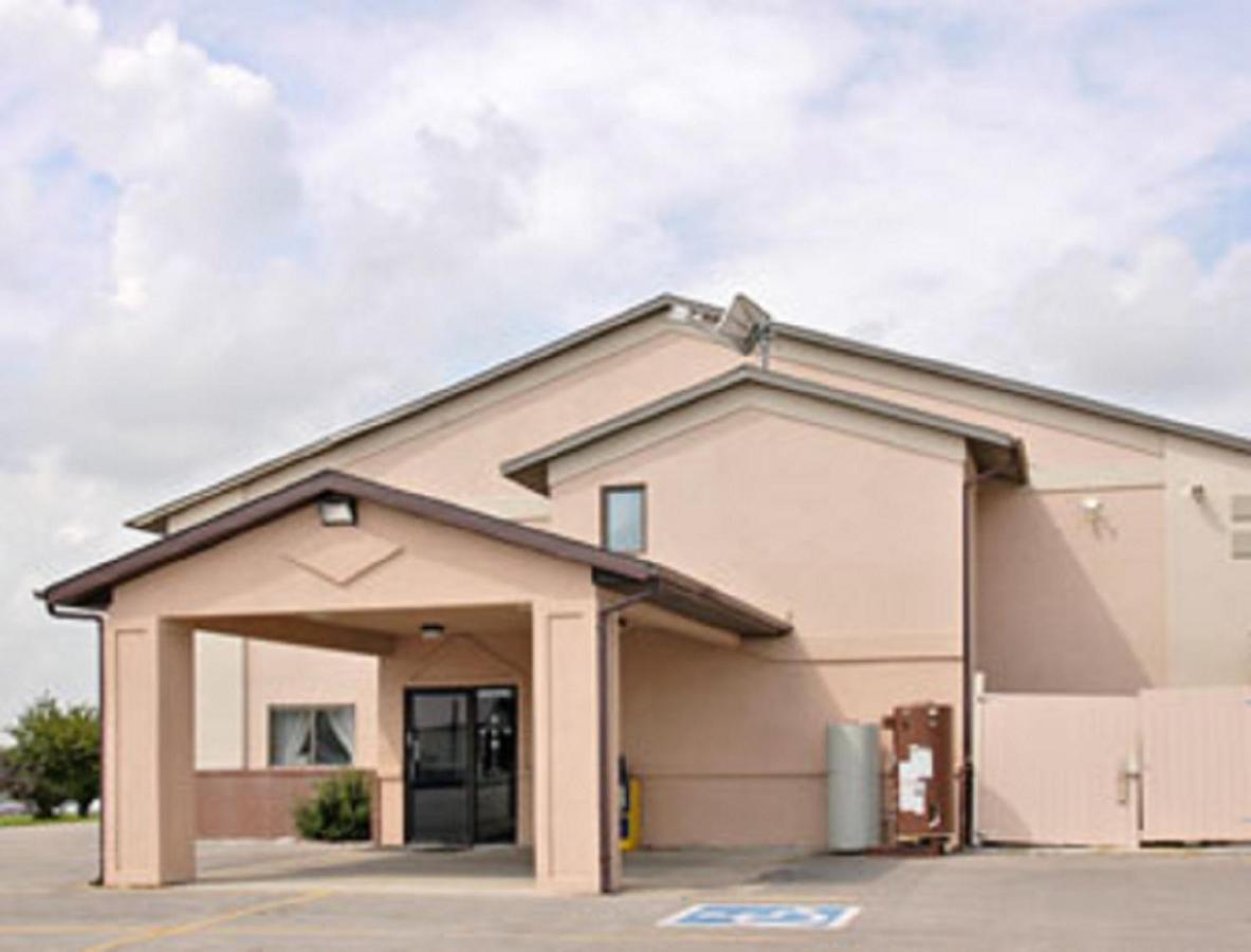 Super 8 By Wyndham Osceola Ia Motel Exterior foto
